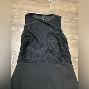 Lace bodycon dress